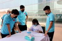 [ẢNH] HLV Park, Công Phượng, Quang Hải và ĐT Việt Nam xét nghiệm Covid-19