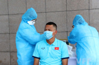 [ẢNH] HLV Park, Công Phượng, Quang Hải và ĐT Việt Nam xét nghiệm Covid-19