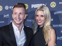 [ẢNH] Cô vợ xinh đẹp của sao Dortmund dấn thân vào làng đua ngựa