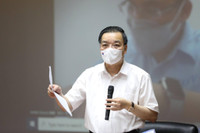 [ẢNH] Chuyến thị sát, kiểm tra chống dịch dày đặc của Trưởng Ban chỉ đạo phòng chống Covid-19 Hà Nội