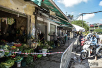 [Ảnh] Thăm chợ dân sinh đầu tiên ở Hà Nội áp dụng thẻ đi chợ theo ngày chẵn lẻ