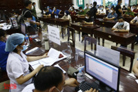 [Ảnh] Nhiều tầng lớp nhân dân Hà Nội được tiêm vaccine phòng Covid-19 trong 