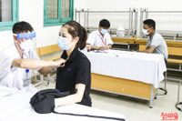 [Ảnh] Nhiều tầng lớp nhân dân Hà Nội được tiêm vaccine phòng Covid-19 trong 