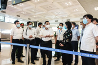 [ẢNH] Chuyến thị sát, kiểm tra chống dịch dày đặc của Trưởng Ban chỉ đạo phòng chống Covid-19 Hà Nội