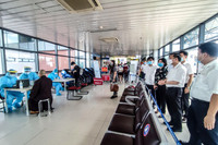 [ẢNH] Chuyến thị sát, kiểm tra chống dịch dày đặc của Trưởng Ban chỉ đạo phòng chống Covid-19 Hà Nội