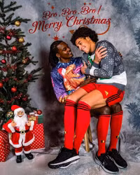 Bộ ảnh Giáng sinh 'cute lạc lối' của De Bruyne và tuyển Bỉ