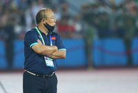 Khoảnh khắc bừng sáng của cầu thủ từng gãy chân nghiêm trọng Đỗ Hùng Dũng