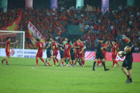 Cầu thủ Malaysia gục ngã trước 'bàn thắng vàng' của U23 Việt Nam