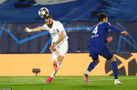 [ẢNH] Cận cảnh Benzema giúp Real Madrid thoát thua Chelsea