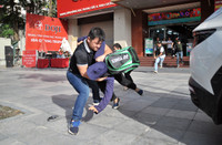 Xem Công an Hà Nội diễn tập trấn áp đối tượng cướp tiệm vàng, giải cứu con tin an toàn