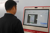Cận cảnh kiosk thông minh chứng thực điện tử chỉ mất 3 đến 5 phút ở Hà Nội