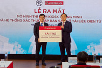 Cận cảnh kiosk thông minh chứng thực điện tử chỉ mất 3 đến 5 phút ở Hà Nội