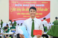 Giảng viên, học viên Học viện cảnh sát nhân dân hiến máu giúp dân và đồng đội