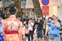 Ấn tượng hình ảnh thiếu nữ trong trang phục Việt 