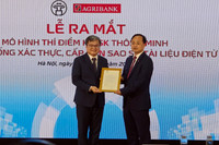 Cận cảnh kiosk thông minh chứng thực điện tử chỉ mất 3 đến 5 phút ở Hà Nội