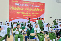 Giảng viên, học viên Học viện cảnh sát nhân dân hiến máu giúp dân và đồng đội