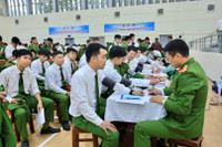 Giảng viên, học viên Học viện cảnh sát nhân dân hiến máu giúp dân và đồng đội