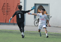 Đương kim vô địch thắng hú vía tân binh Vinschool