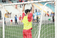 Tiền đạo về bắt gôn, THPT Xa La 'quật ngã' á quân Thạch Thất