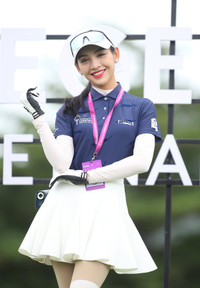 Huyền My, Jennifer Phạm cùng dàn người đẹp khoe sắc ở giải golf tâm điểm Nha Trang