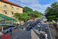 [ẢNH] Hà Nội: Nhắc nhở người chưa có giấy đi đường mới, đã cấp khoảng 20.000 giấy đi đường có QR code