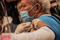 [Ảnh] Tiếp cận điểm tiêm vaccine Covid-19 