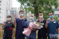 [Ảnh] Bệnh nhân Covid-19 từng phải chạy ECMO đầu tiên của Hà Nội xuất viện và kỳ tích thoát khỏi lưỡi hái tử thần