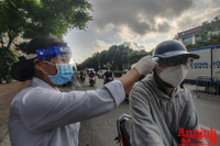 [ẢNH] Ngày đầu hoạt động chốt kiểm soát ra vào vùng đỏ: Không đủ giấy tờ phải quay đầu