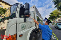 [ẢNH] Hà Nội: Nhắc nhở người chưa có giấy đi đường mới, đã cấp khoảng 20.000 giấy đi đường có QR code