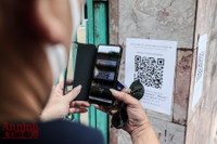 [Ảnh] Xếp hàng đổi giấy phép lái xe sau nới lỏng giãn cách, khó đảm bảo giãn cách phòng dịch