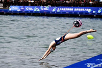 Nhan sắc VĐV Trung Quốc thích mặc bikini gợi cảm khi thi đấu