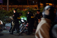 Xem Tổ công tác 141 Công an Hà Nội xử lý nghiêm thanh niên lạng lách, đánh võng trong đêm cuối năm