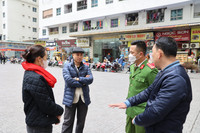 Cận cảnh hơn 200 xe máy vô chủ nằm phủ bụi ở khu HH Linh Đàm 