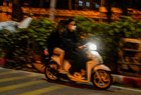 Xem Tổ công tác 141 Công an Hà Nội xử lý nghiêm thanh niên lạng lách, đánh võng trong đêm cuối năm