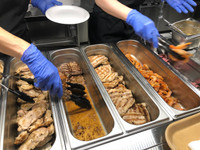 [ẢNH] Cận cảnh một bữa ăn của VĐV Việt Nam ở Olympic Tokyo