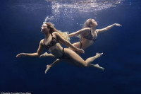 [ẢNH] Hai mỹ nhân Olympic khoe bộ ảnh bikini đẹp hút hồn