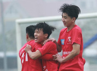 [ẢNH] Loạt trận 10h sáng 27-12