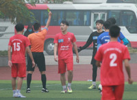 [ẢNH] Loạt trận 10h sáng 27-12