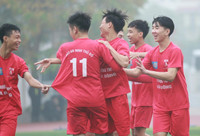 [ẢNH] Loạt trận 10h sáng 27-12