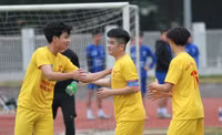 [ẢNH] Loạt trận 8h sáng 20-12