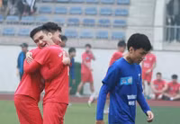 [ẢNH] Loạt trận 10h sáng 27-12