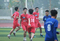 [ẢNH] Loạt trận 8h sáng 27-12