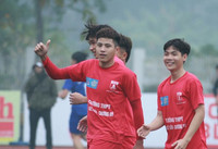 [ẢNH] Loạt trận 8h sáng 27-12