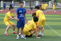 [ẢNH] Loạt trận 8h sáng 20-12