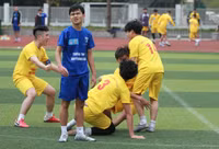 [ẢNH] Loạt trận 8h sáng 20-12