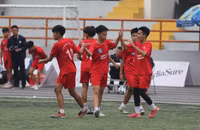 Chùm ảnh loạt trận 13h30 chiều 15-11