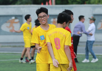 Chùm ảnh loạt trận 10h30 sáng 12-11