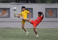 Chùm ảnh loạt trận 13h30 chiều 15-11