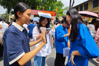 Cảm xúc trái ngược của thí sinh sau khi hoàn thành bài thi môn Toán