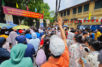 Cảm xúc trái ngược của thí sinh sau khi hoàn thành bài thi môn Toán